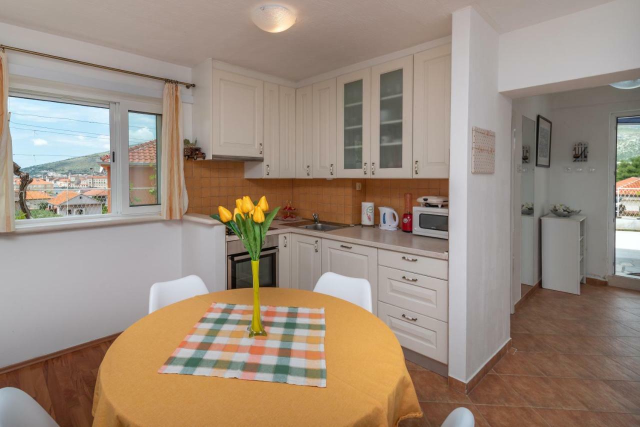Apartment Dinka Trogir Exterior photo
